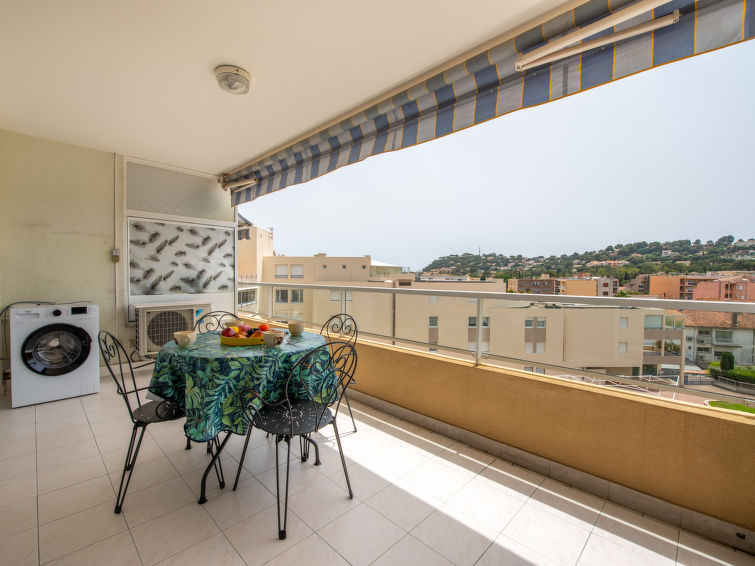 Turquoise Apartment in Cavalaire