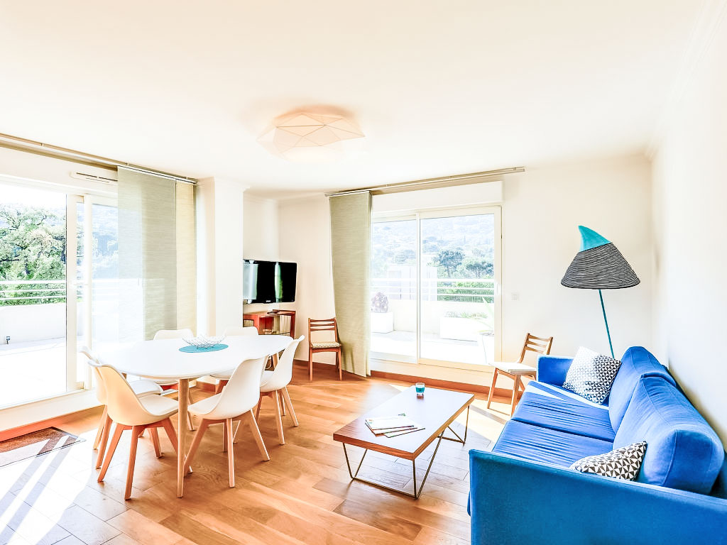 Cap Marine — Kitchen / Dining Room