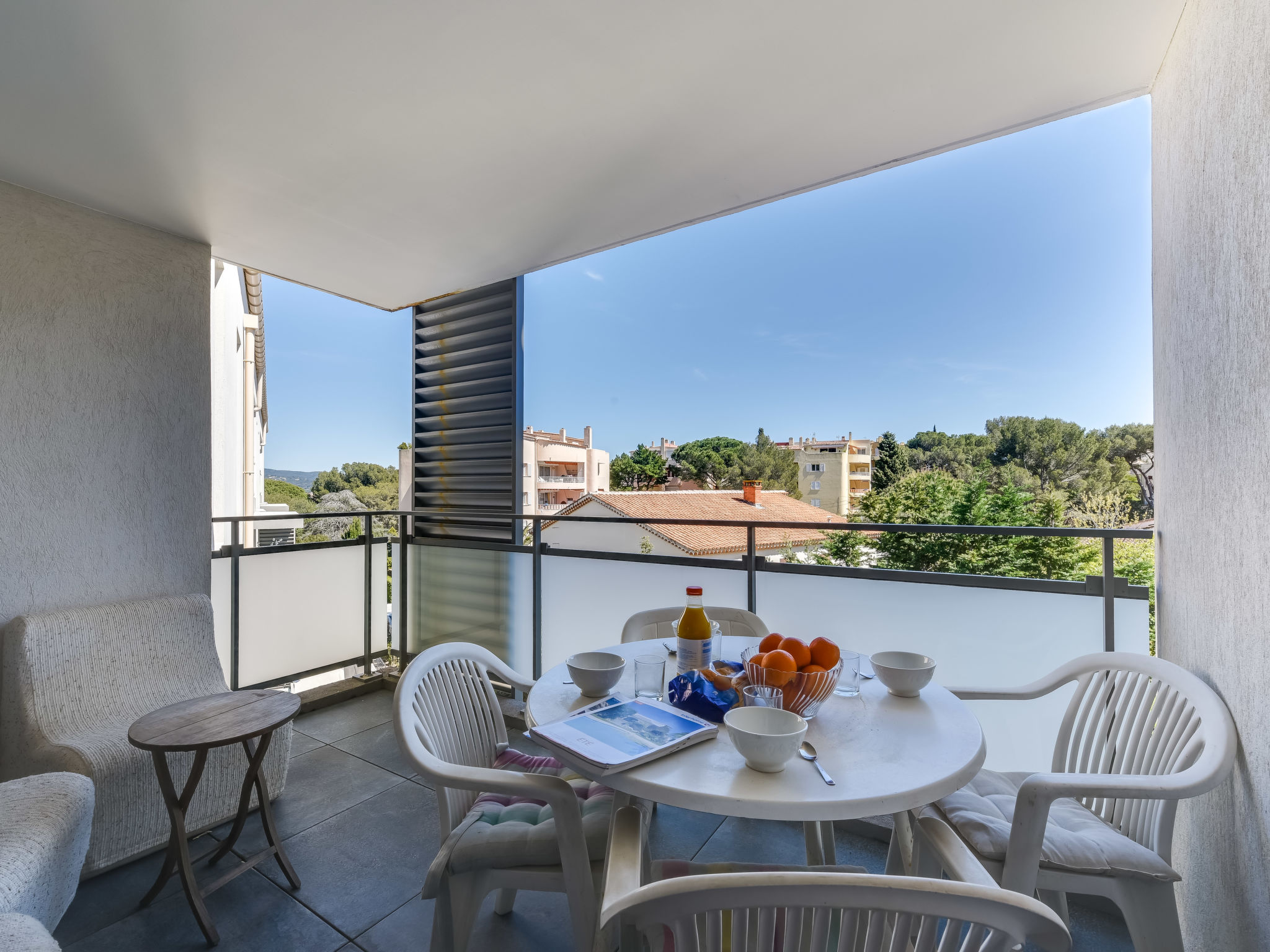 79 Bay Apartment in Cavalaire