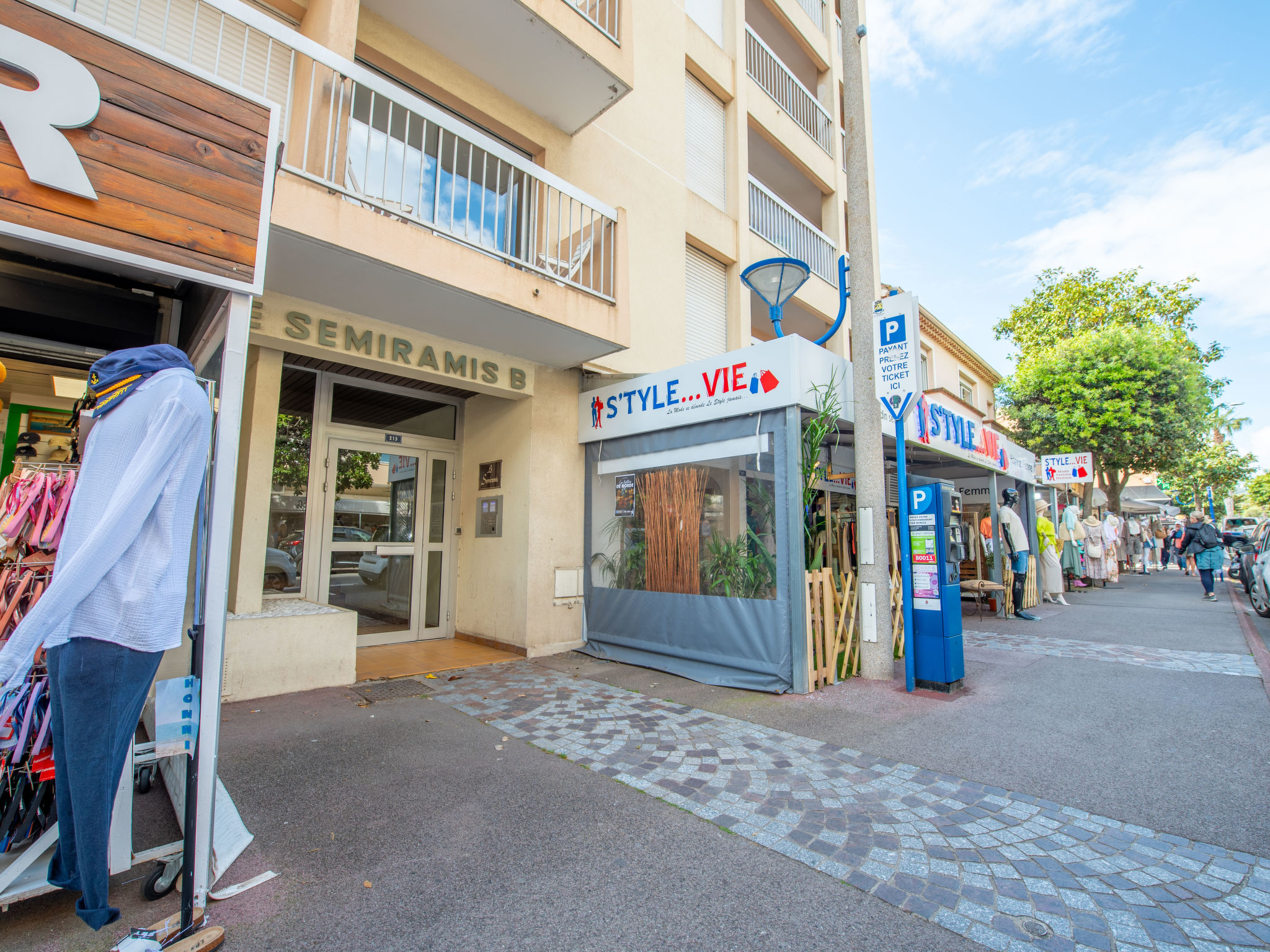 Photo of Le Semiramis