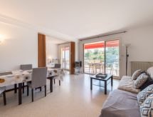 Le Suzy: sfeervol appartement op 700m van zee in Cavalaire-sur-Mer - thumbnail 5