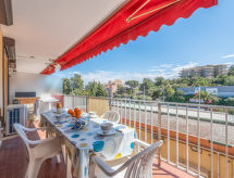 Le Suzy: sfeervol appartement op 700m van zee in Cavalaire-sur-Mer - thumbnail 1