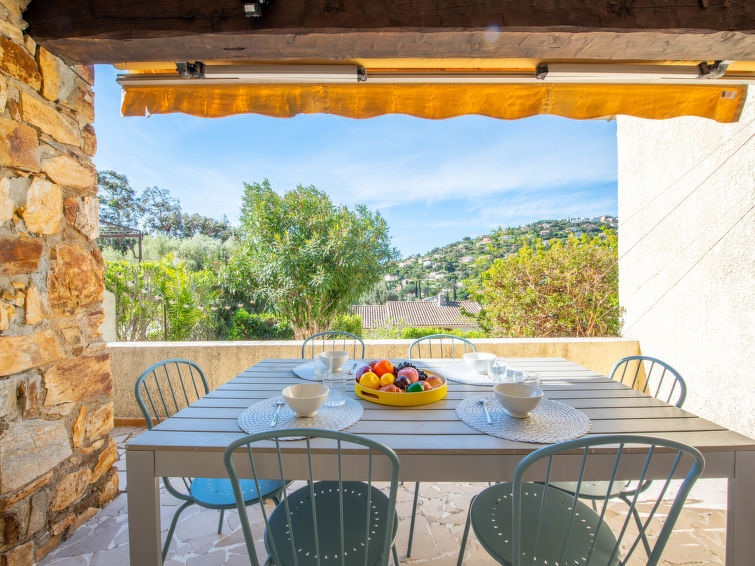 Search and Stay destination Cavalaire-sur-Mer, Provence-Alpes-Côte d'Azur - France from AU$ 172. Le Mazet