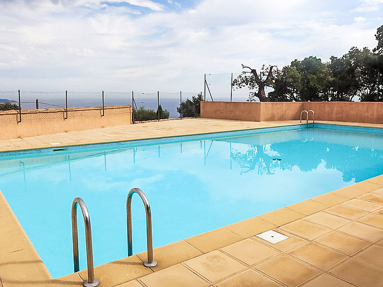 Search and Stay destination Cavalaire-sur-Mer, Provence-Alpes-Côte d'Azur - France from AU$ 169. Les Jardins d'Azur