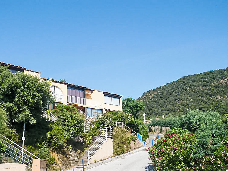 Search and Stay destination Cavalaire-sur-Mer, Provence-Alpes-Côte d'Azur - France from AU$ 169. Les Jardins d'Azur