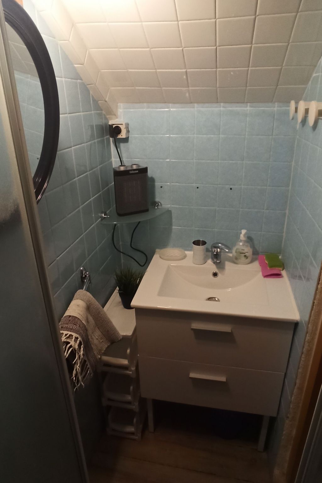 Ruhige Ecke in der Nähe von allem zu Fuß-Image-tags.info