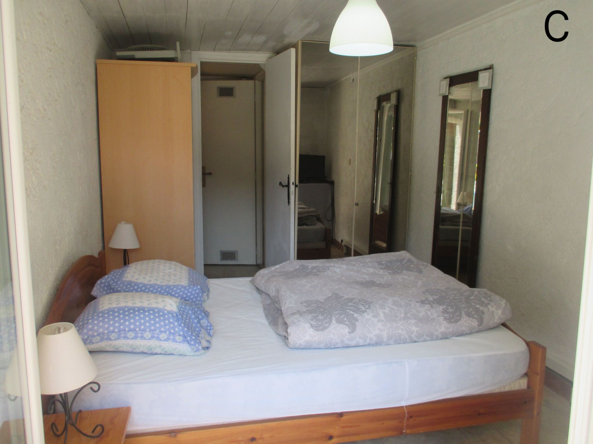 Ruhige Ecke in der Nähe von allem zu Fuß-Image-tags.info