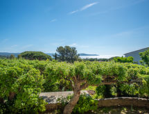 Vrijstaande villa Les Bruyères op 500m van het strand in Cavalaire-sur-Mer - thumbnail 5