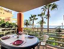 Villa Medicis: Zonovergoten appartement op 80 meter van het strand in Cavalaire - thumbnail 1