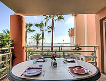 Villa Medicis: Zonovergoten appartement op 80 meter van het strand in Cavalaire - thumbnail 3