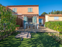 Knus appartement op 1,2 km van strand met gedeeld zwembad in Cavalaire - thumbnail 1