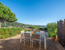 Knus appartement op 1,2 km van strand met gedeeld zwembad in Cavalaire - thumbnail 3