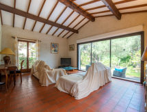Villa Ténérife: Vrijstaande vakantievilla met omheinde tuin bij Cavalaire-sur-Mer - thumbnail 2