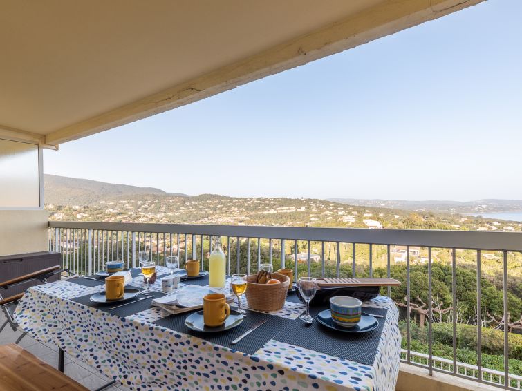 Search and Stay destination Cavalaire-sur-Mer, Provence-Alpes-Côte d'Azur - France from AU$ 236. Les Coccinelles