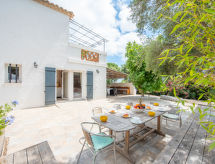 Bergzicht en ruimte in appartement Villa Maeva in Cavalaire - thumbnail 1