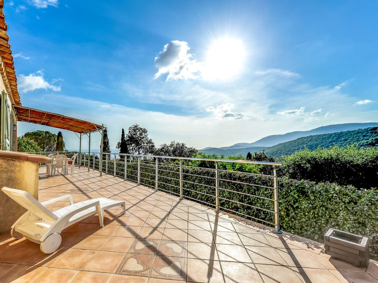 Search and Stay destination La Croix-Valmer, Provence-Alpes-Côte d'Azur - France from AU$ 333. Les Lavandes