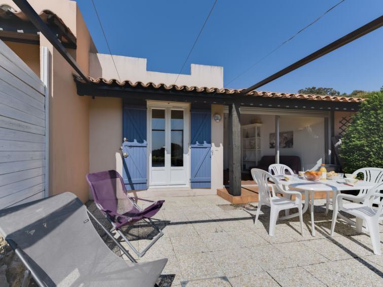 Search and Stay destination La Croix-Valmer, Provence-Alpes-Côte d'Azur - France from AU$ 159. Colline Valmer