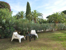 Historisch appartement nabij St-Tropez met verwarmd zwembad en zeezicht - thumbnail 5