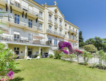 Historisch appartement nabij St-Tropez met verwarmd zwembad en zeezicht - thumbnail 1