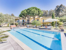 Villa La Romane: Luxe zeezichtvilla met privézwembad bij Saint-Tropez - thumbnail 1
