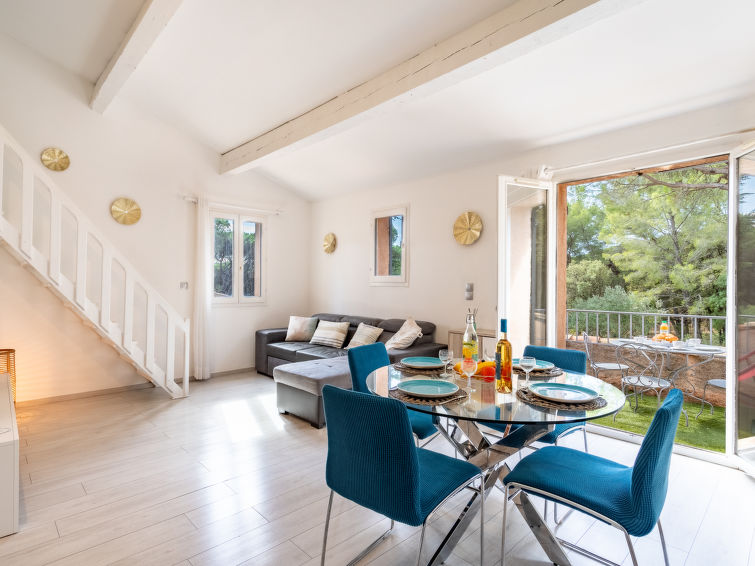 Search and Stay destination Gassin, Provence-Alpes-Côte d'Azur - France from AU$ 245. Font Mourier