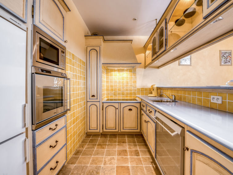 Search and Stay destination Saint-Tropez, Provence-Alpes-Côte d'Azur - France from AU$ 436. Boulevard Louis Blanc