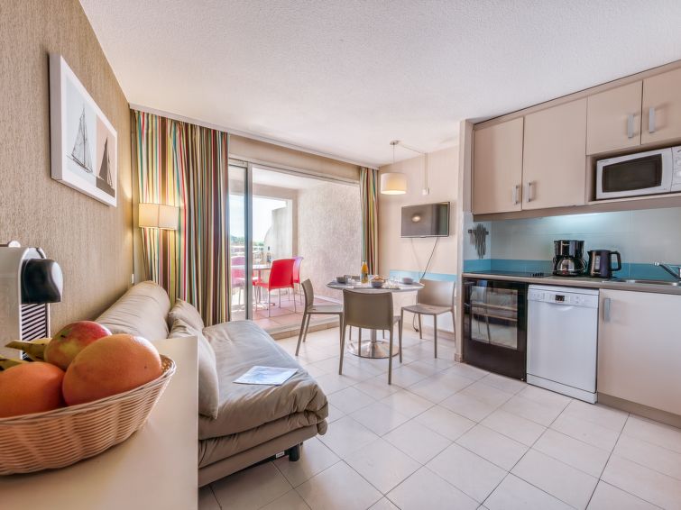 Search and Stay destination Gassin, Provence-Alpes-Côte d'Azur - France from AU$ 196. Les Marines