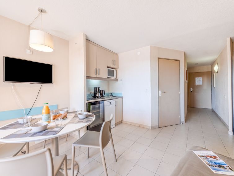 Search and Stay destination Gassin, Provence-Alpes-Côte d'Azur - France from AU$ 196. Les Marines