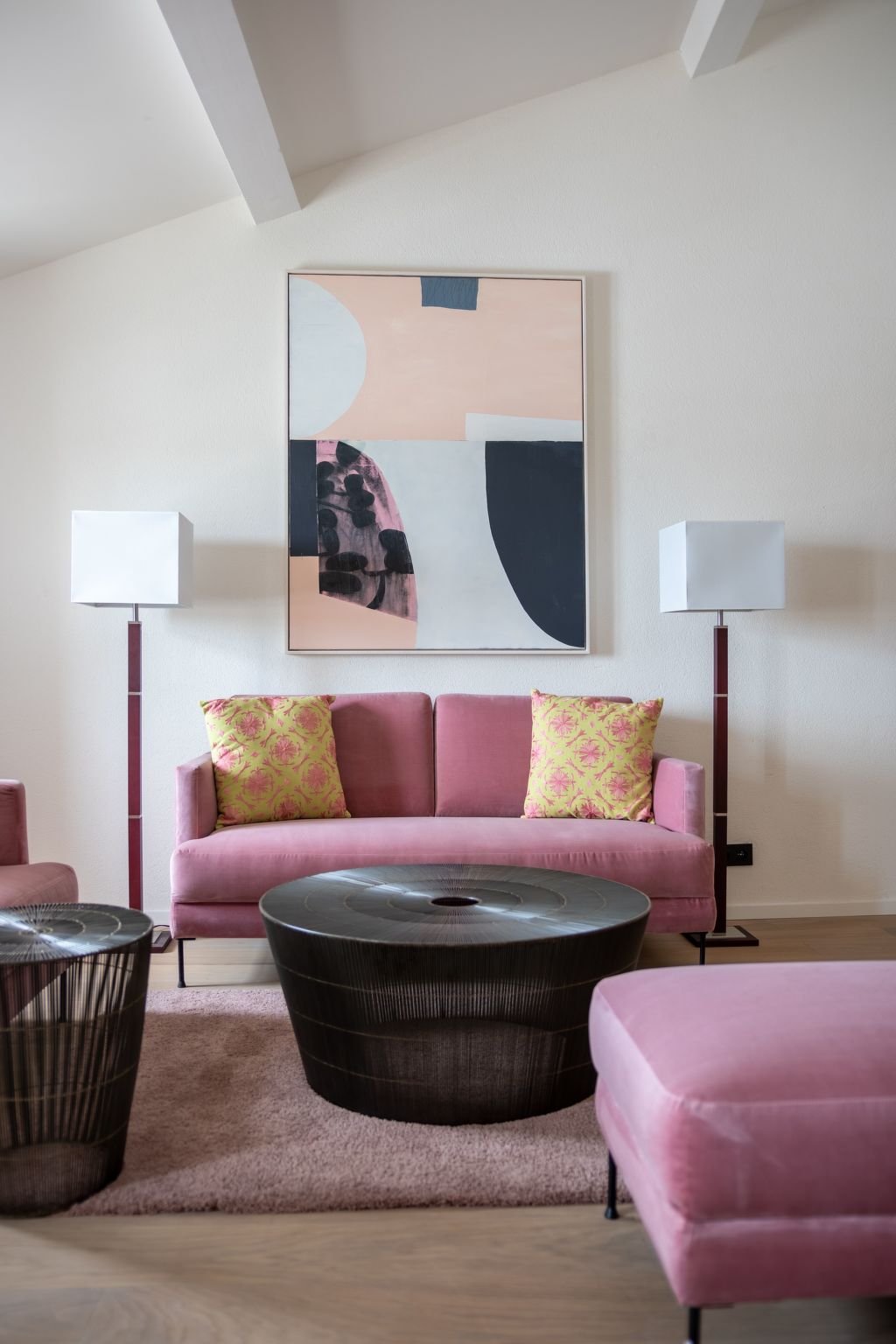 Superb 3 Bedroom Apartment on the Port