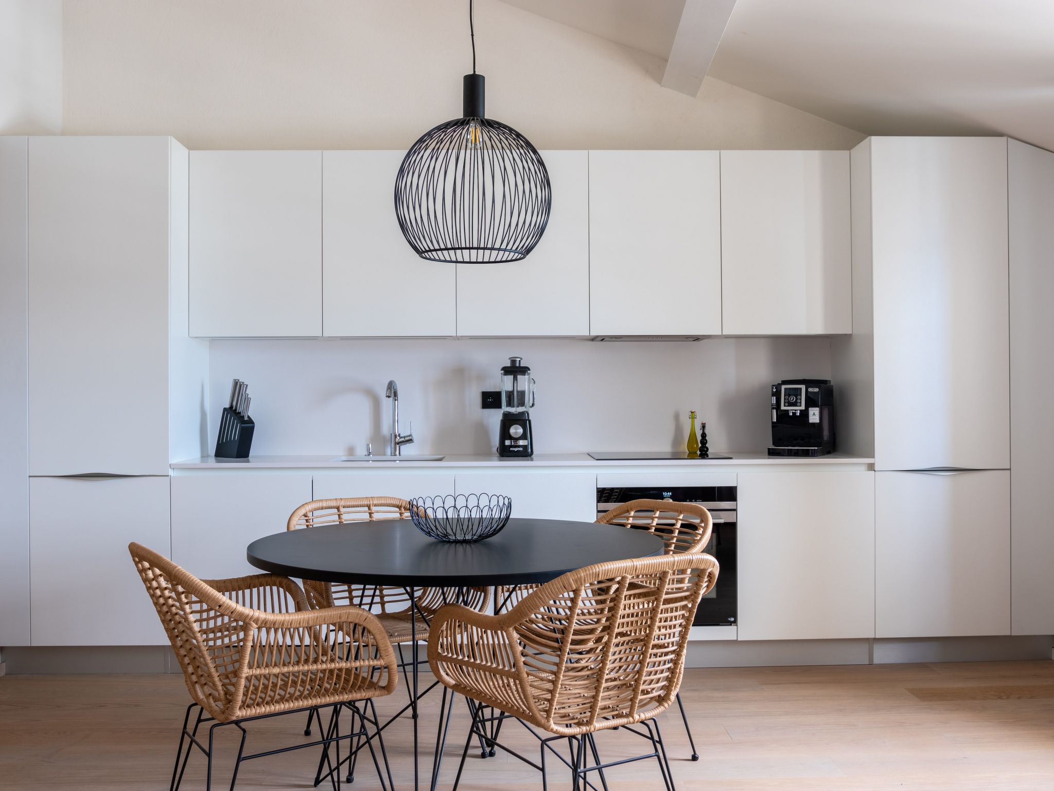 Superb 3 Bedroom Apartment on the Port-Image-tags.info