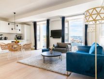 Prachtig appartement met balkon aan de haven van Saint-Tropez - thumbnail 1