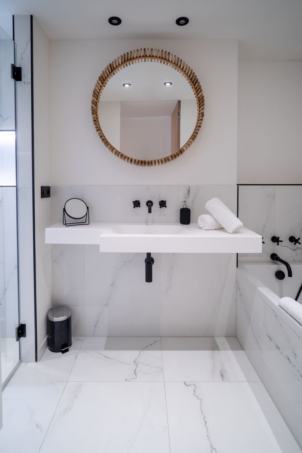 Wunderschöne Wohnung mit Balkon am Hafen-Image-tags.info