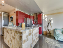 Licht appartement met zwembad nabij golfbaan en strand in Cogolin - thumbnail 2