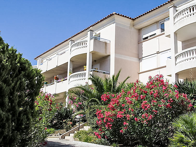 Search and Stay destination Cogolin, Provence-Alpes-Côte d'Azur - France from AU$ 156. La Storia