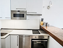 Aan zee: Licht appartement Les Cascadelles in Cogolin - thumbnail 6