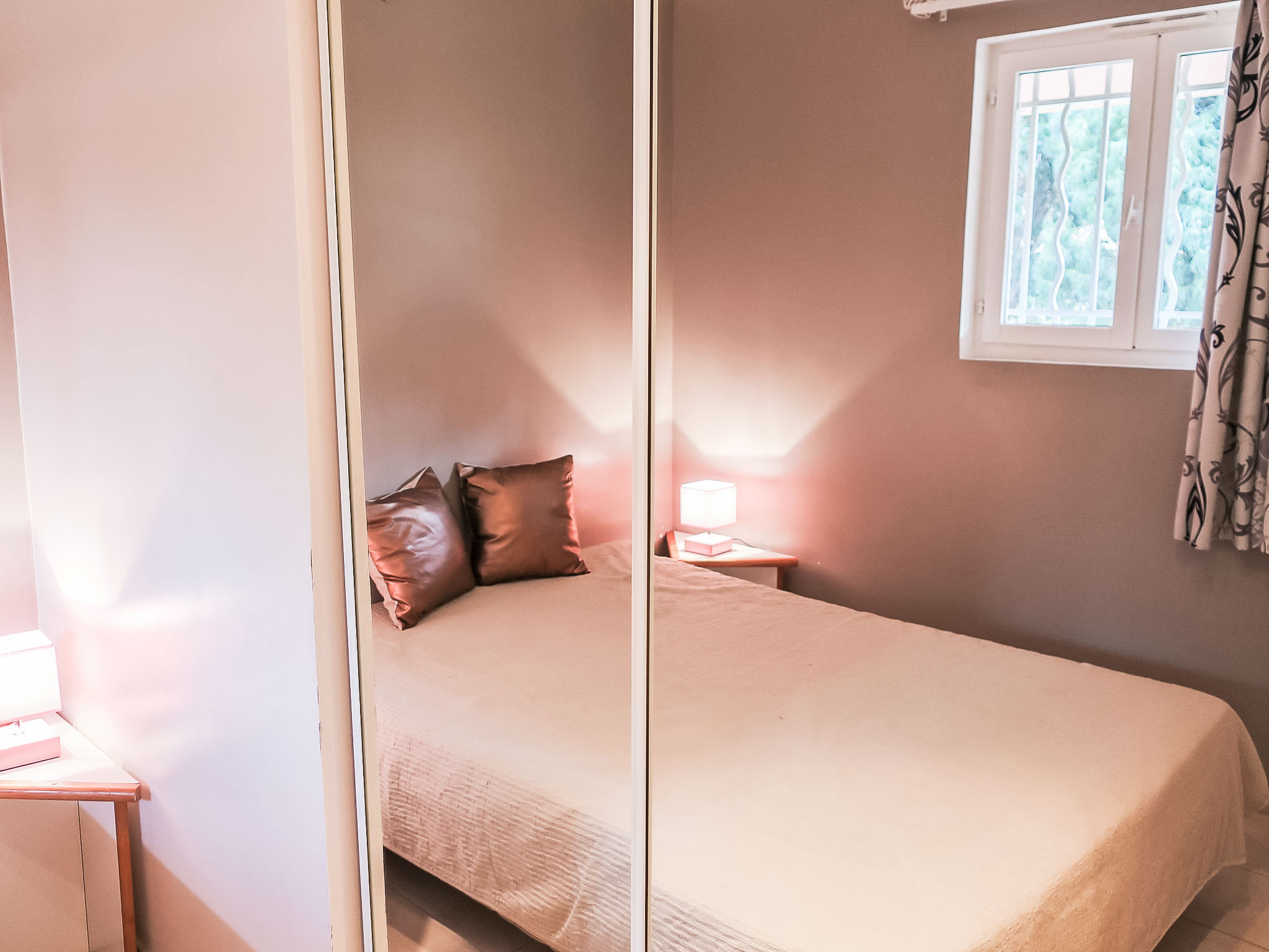 Photo of Les Deux Voiles