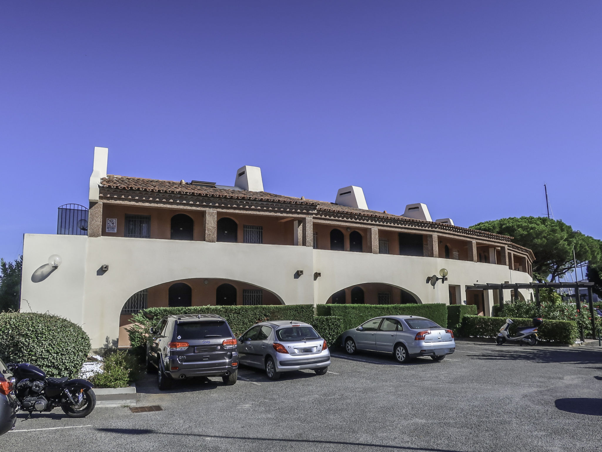 Photo of Les Deux Voiles