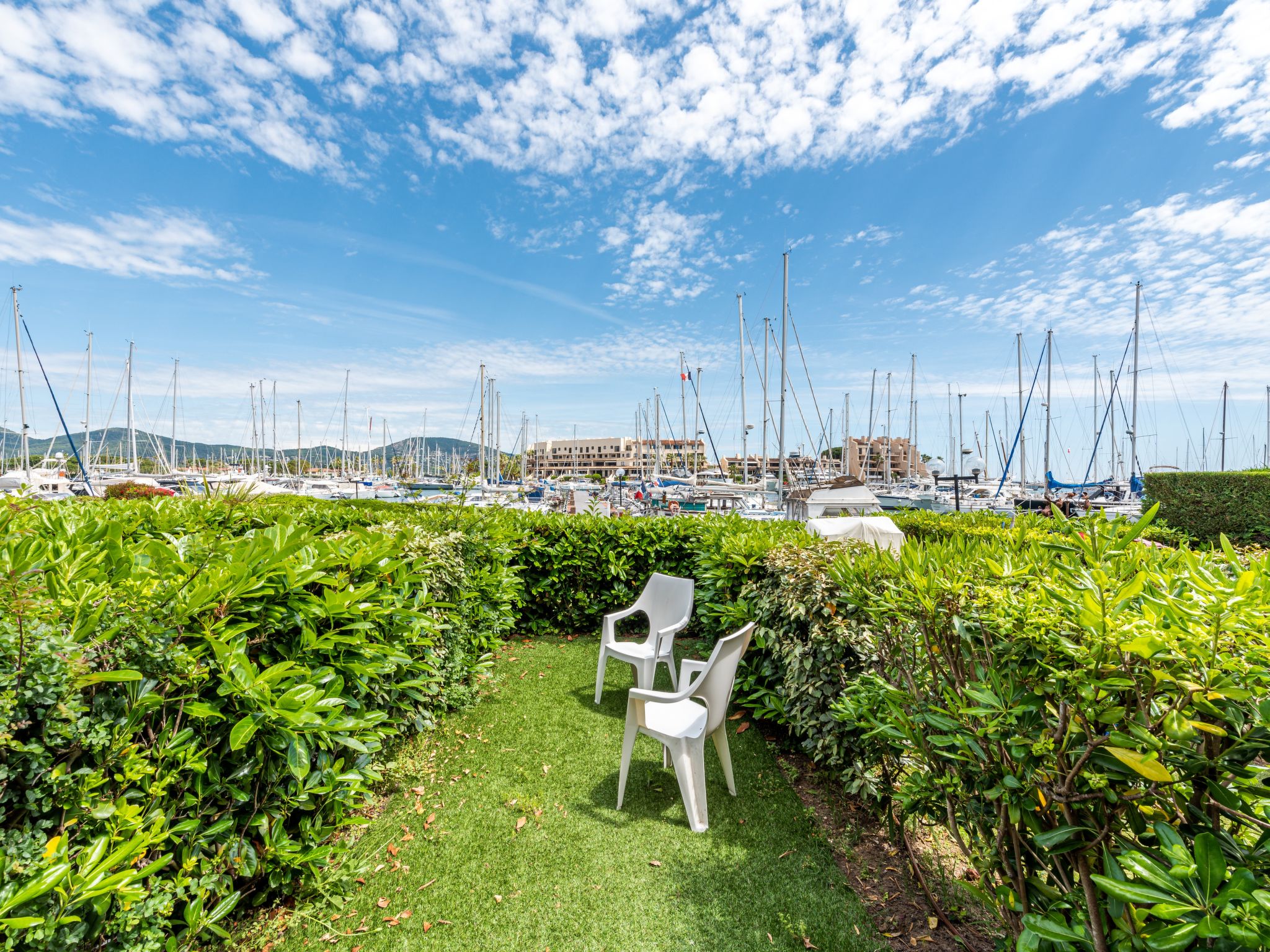 Photo of Les Deux Voiles