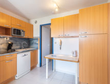 Aan zee: Compact appartement Les Deux Voiles in Cogolin - thumbnail 3