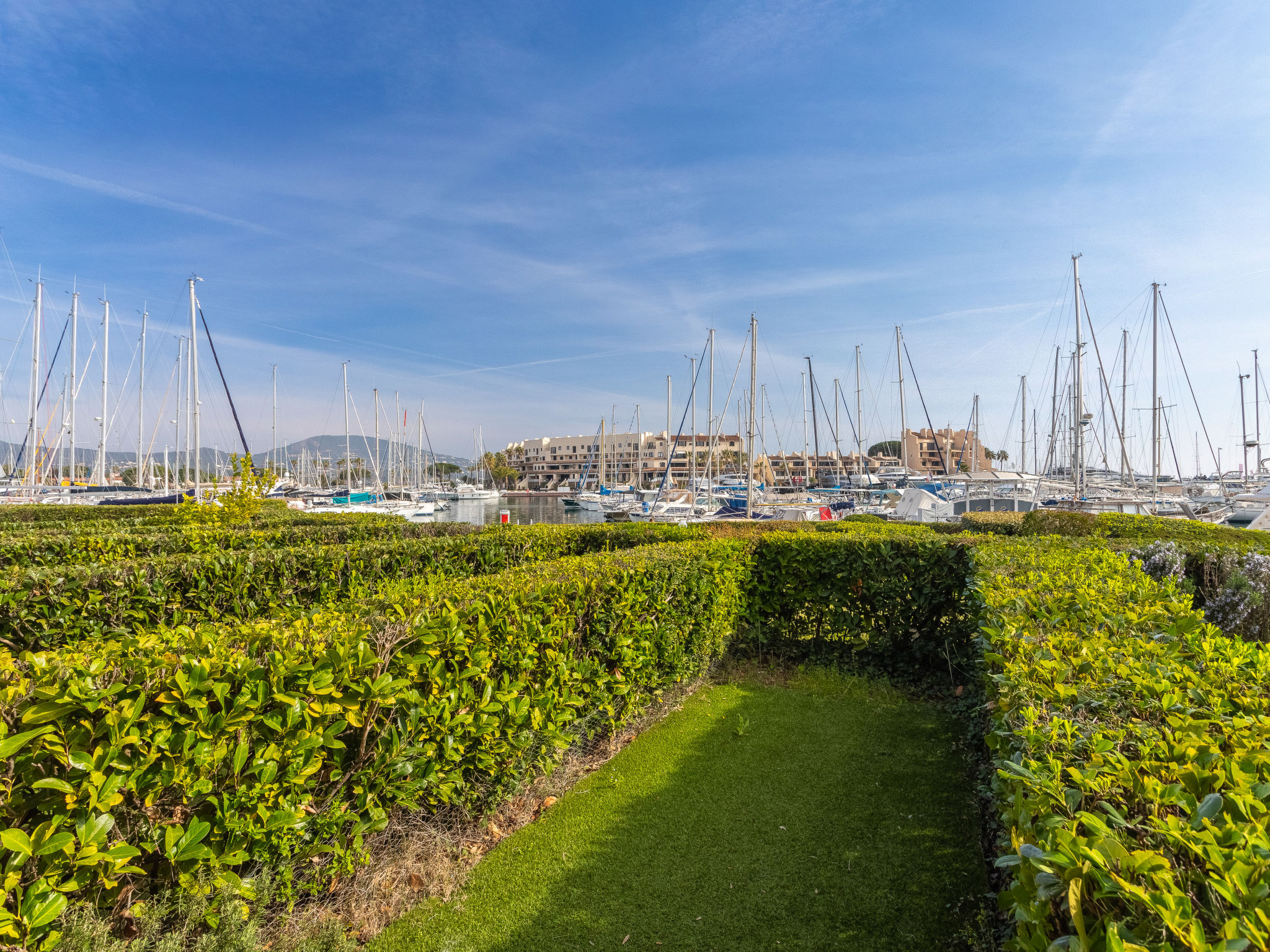 Photo of Les Deux Voiles