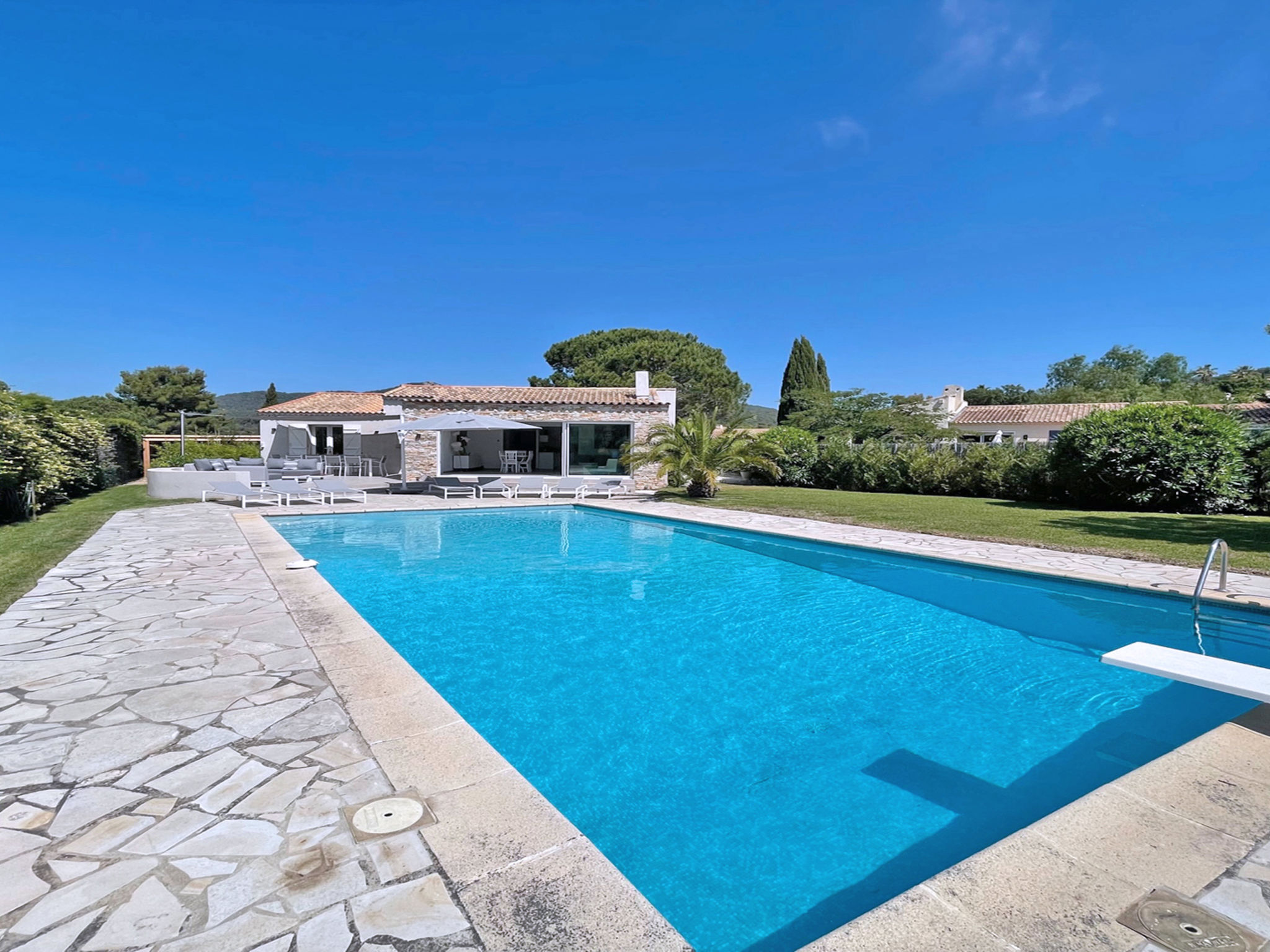 Photo of Villa 10 Pers - Piscine privée - Clim - Grimaud