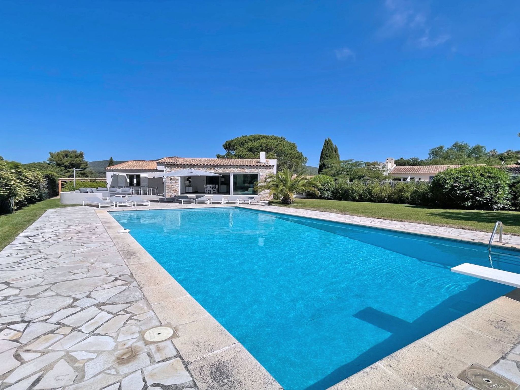 Villa 10 Pers - Piscine privée - Clim - Grimaud - Binnen