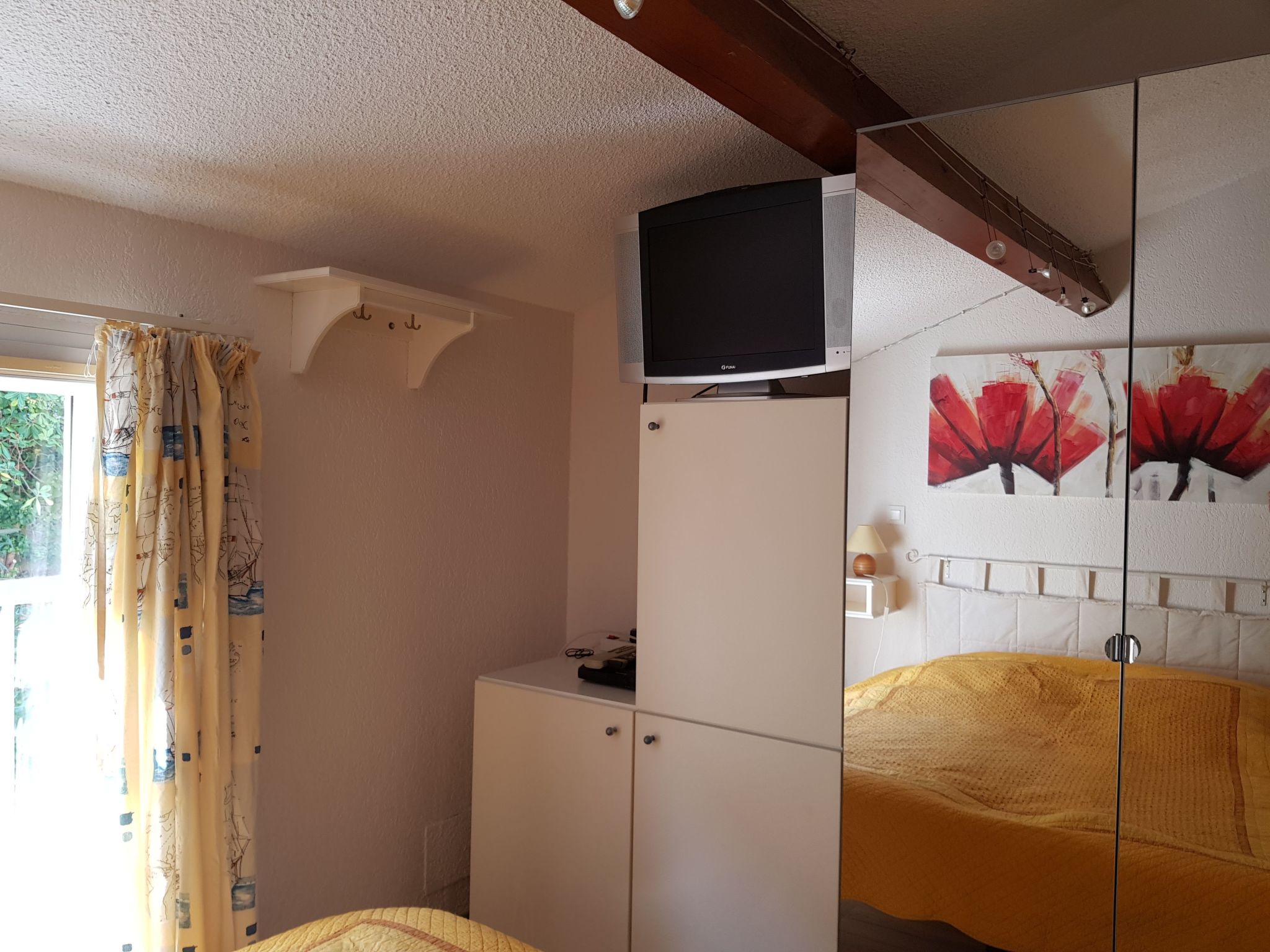 Photo of Anlage mit Tennisplatz und 3 Gemeinschaftspools