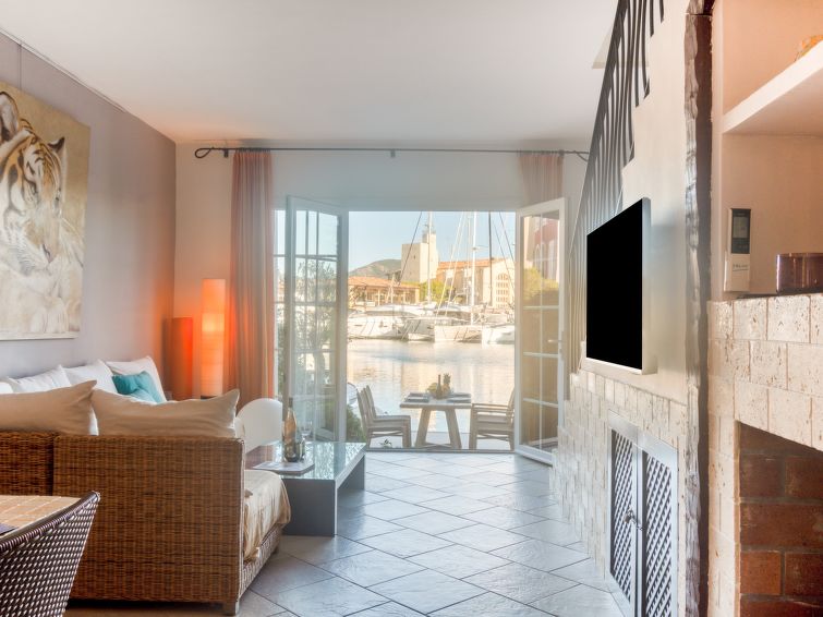 Op 1,0 km van het strand: charmant vakantiehuis in Port Grimaud in Port Grimaud