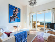 Rustiek appartement op heuvel bij Grimaud, vlakbij zee en golf - thumbnail 2