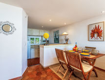 Rustiek appartement op heuvel bij Grimaud, vlakbij zee en golf - thumbnail 3