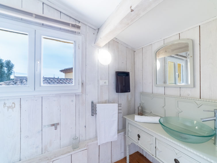 Search and Stay, undefined in undefined. Gallery position 3