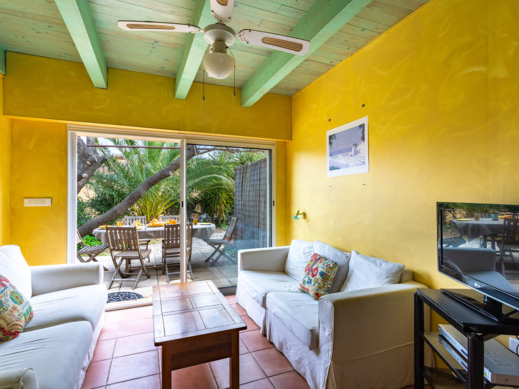 Search and Stay, undefined in undefined. Gallery position 1