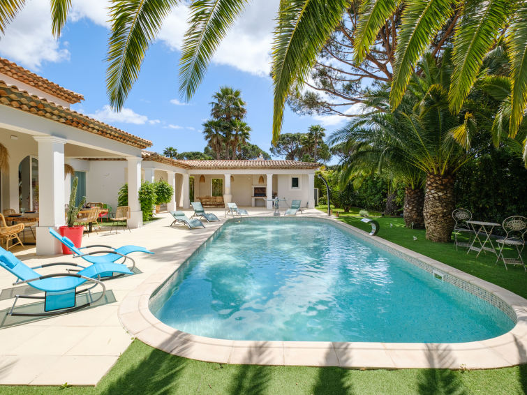 Grimaud accommodation cottages for rent in Grimaud apartments to rent in Grimaud holiday homes to rent in Grimaud