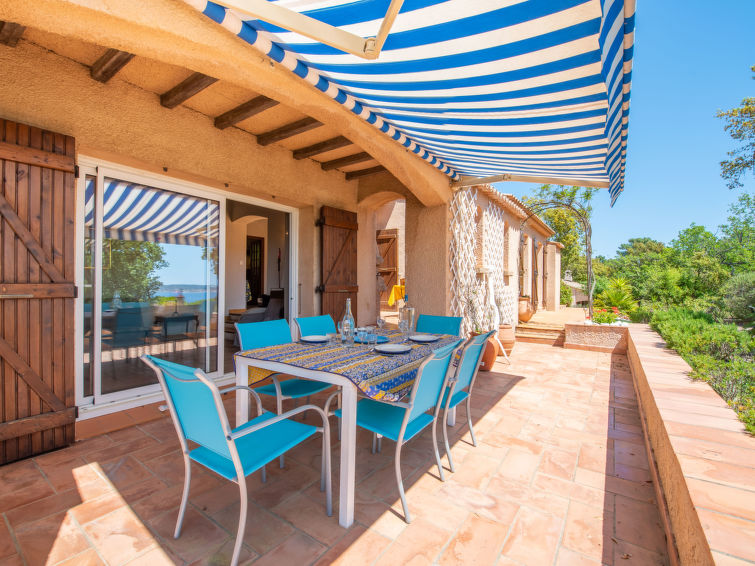 Search and Stay destination Grimaud, Provence-Alpes-Côte d'Azur - France from AU$ 244. Bellevue